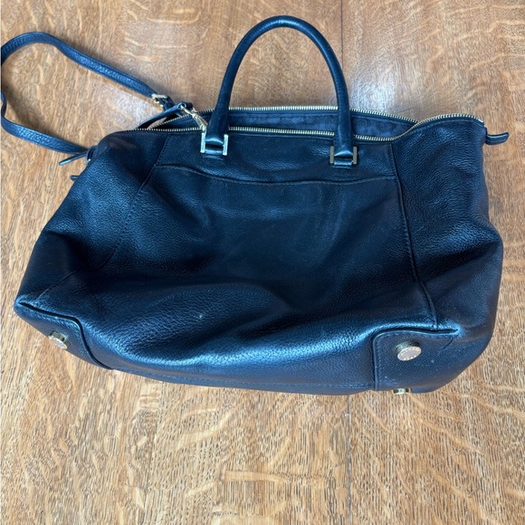 Michael Kors Black Shoulder Bag with Gold Hardware - Picture 2 of 3